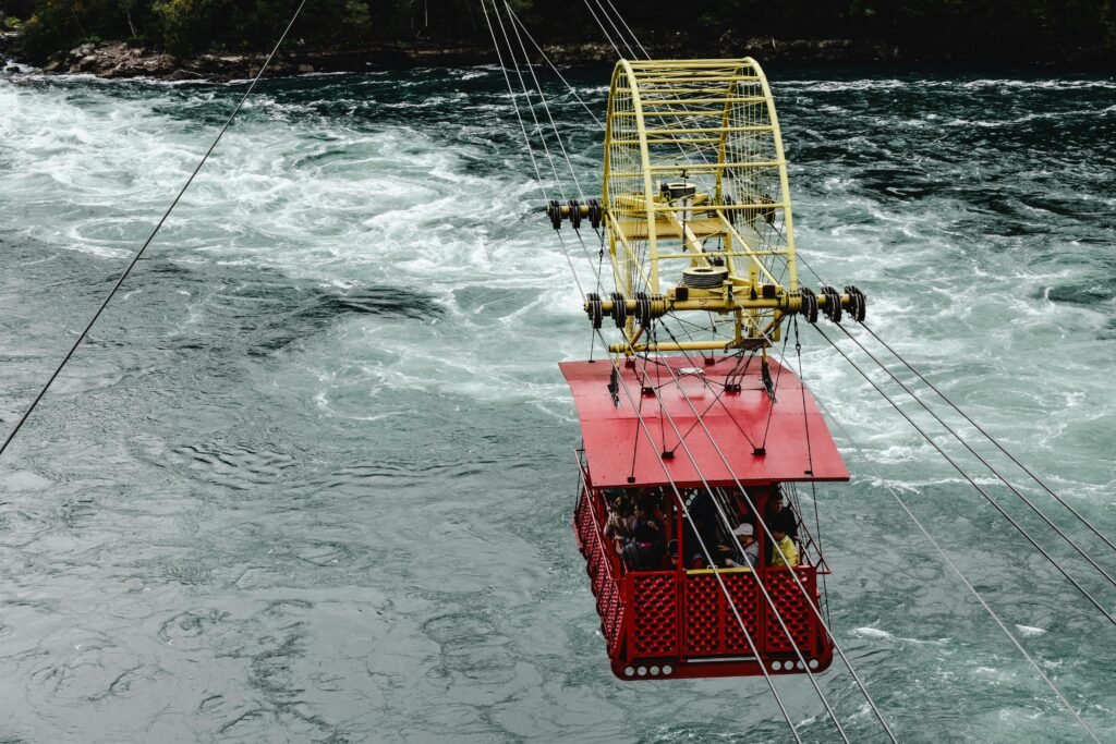 Whirlpool Aero Car traversing the