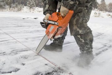 The 5 Proper Ways of Cutting Ice With a Chainsaw