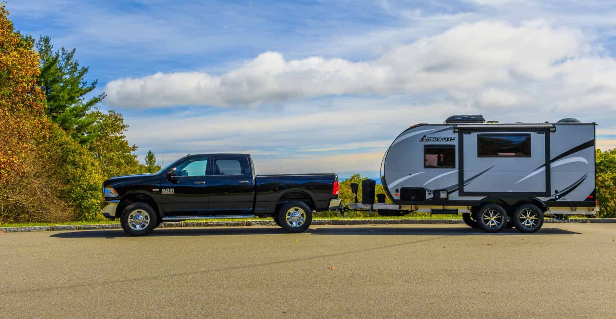 should trailer be level when towing