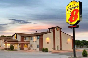 Motel 6 Vs Super 8 – Which One Should You Choose?