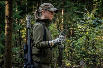 Enhance Your Hunting Experience: 3 Best Heated Gloves to Stay Warm in Cold Weather